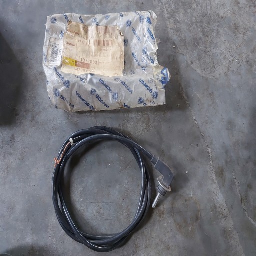 1377930 - Датчик температури рідини ретардера Scania R 4 OE