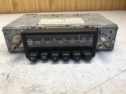 RADIO SAMOCHODOWE OPEL 8631120490