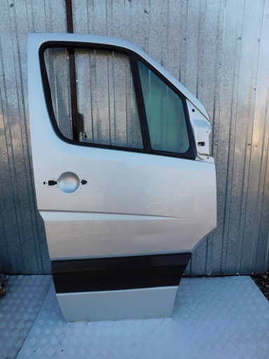 door right front of the passenger Sprinter W906 VW Crafter without RDZY nice SREBR