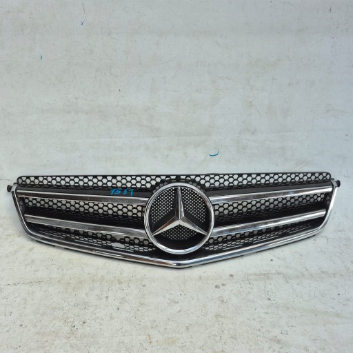 MERCEDES KLASA C W204 C63 AMG maska maska