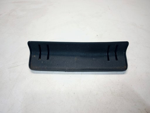 WKLAD SCHOWKA POLKI GUMKA AUDI A1 8X 8X0863301