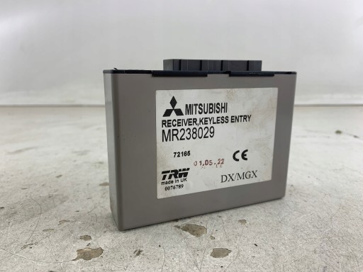 MITSUBISHI SPACE STAR and comfort control unit MR238029