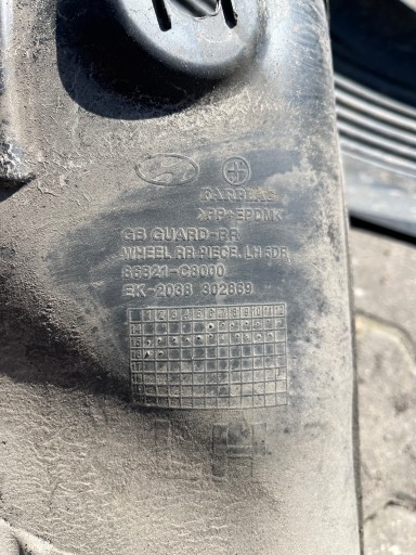 Hyundai I20 II mudguard left rear part