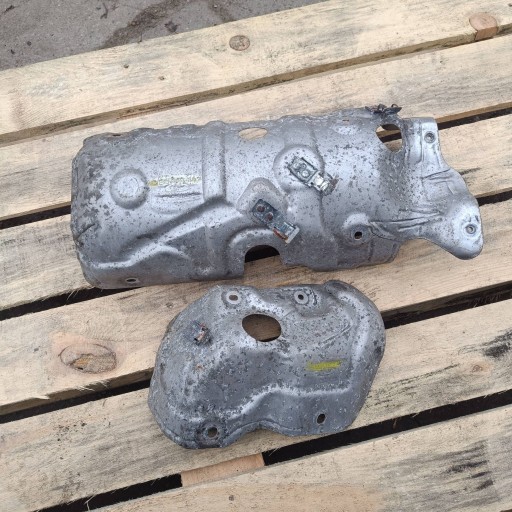 Ford Fiesta MK7 LIFT 1.5 diesel cover termiczna of an exhaust header pipe
