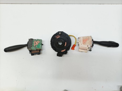 steering wheel levers and controls ring AIR BAG 173647 Toyota Yaris and (1999-2005)