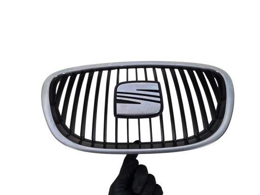 SEAT LEON 2 II 2008 grille complete CHROM ORG. 5P0853651