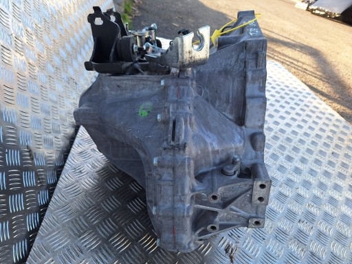 Getriebe TOYOTA AVENSIS T27 2.0 2.2 D4D 6-getriebe 09-15