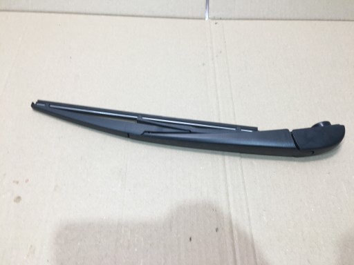 PK7433 - РЫЧАГ СТЕКЛООЧИСТИТЕЛЯ ЗАДНИЙ YARIS CROSS 21-