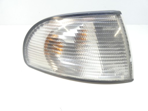 blinkerleuchte rechts vorne AUDI A4 B5 95-99 8D0953050A original OPRAWKA