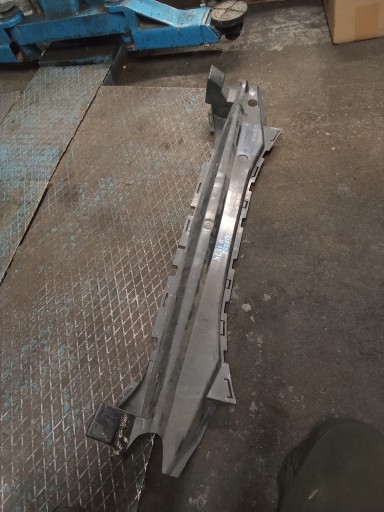 АМОРТИЗАТОР ПЕРЕДНЬОГО БАМПЕРА VOLVO XC60 08-31323760