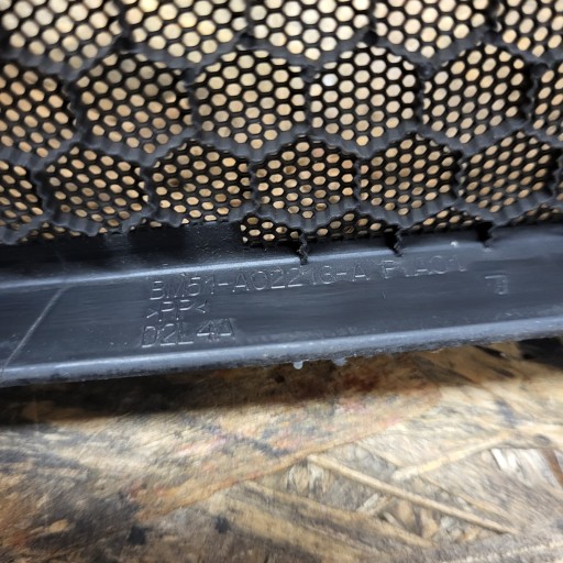 FORD FOCUS MK3 11-18r KOMBI HB grid under the window right RH