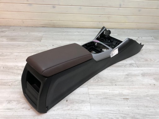 BMW 3 G20 G21 TUNEL media