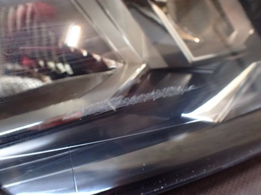 light front right VW POLO 17