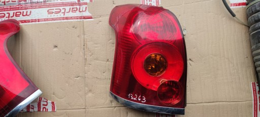 22175-16353 - Молдинг лампи лівий задній TOYOTA AVENSIS T25 Універсал