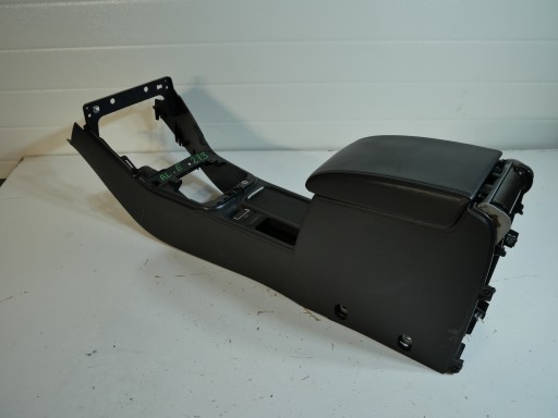 TUNEL armrest VW TIGUAN plus 5N0864251B