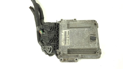 237101452R - Компьютер opel vivaro renault trac 2 ii 2.0 dci cdti 0281017003 237100718r