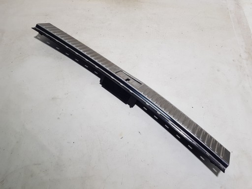 cover moulding supports of the threshold boot PORSCHE CAYENNE II 7P