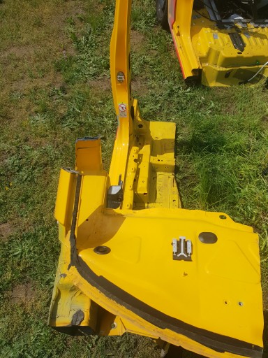 ПЕРЕДНЯЯ ЧЕТВЕРТЬ ПРАВЫЙ ПОРОГ CADDY IV MAXI 15-20