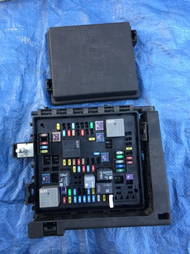 84003375 - Блок предохранителей кадиллак хт5