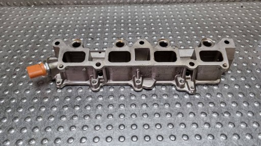 Rampa iniezione Collettore aspirazione usato GK284AHB 03C906051 VW GOLF VI YETI 1.4 TSI
