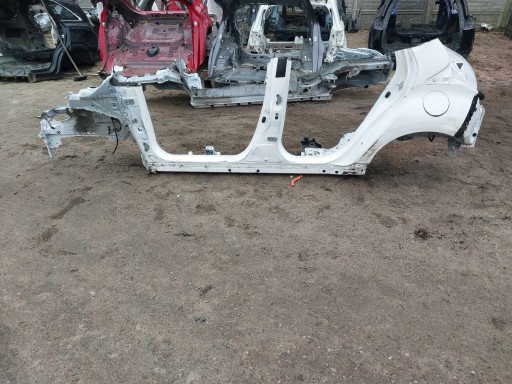 TOYOTA YARIS ОБРЕЗАННАЯ ЛЕВАЯ РАМА 2022>