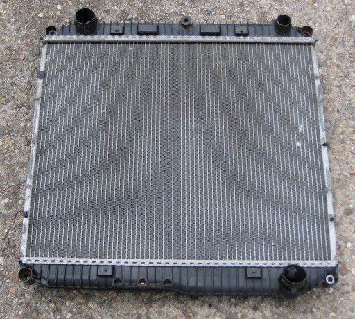 MERCEDES ATEGO 3 818 5.2D 18R chladič vody A9675000301