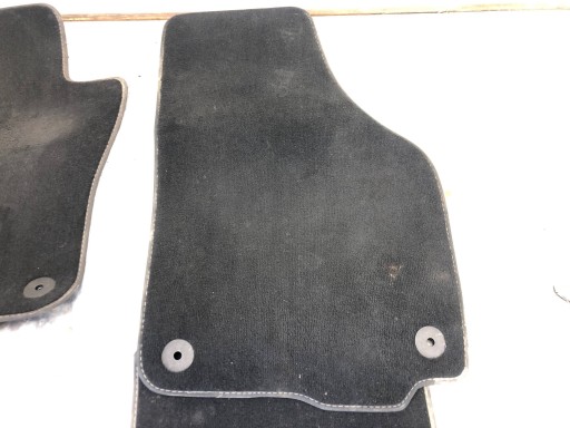 mats WELUR KOMPLET VW GOLF VI plus 5M1863011F