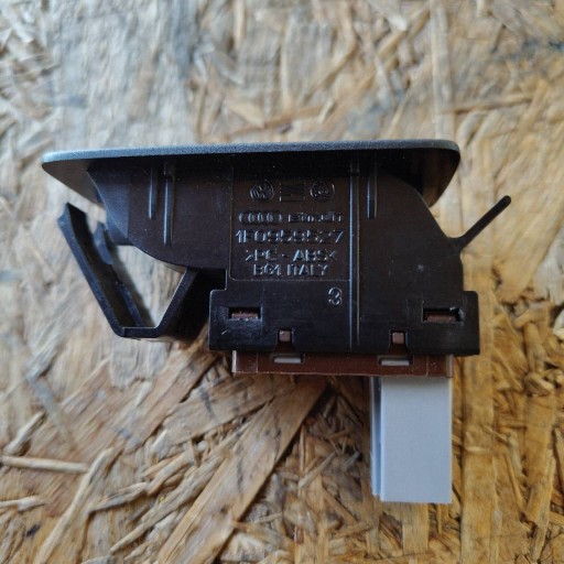 Volkswagen Touran II switch tanks of the fuel 1F0959527