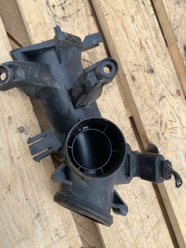 rohr Ansaugrohr Luftrohr Ansaugschlauch VOLKSWAGEN 0281002401 03C145861E
