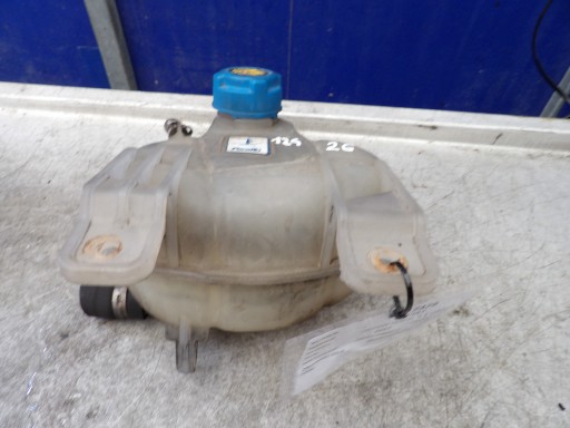 Fiat Grande Punto 1,3 jtd Réservoir eau essuie glace
