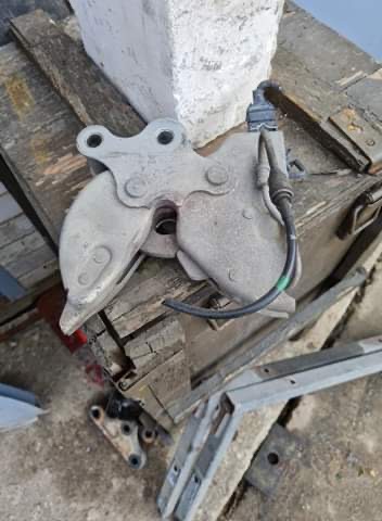 Mercedes actros MP4 замок задньої кабіни