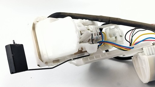 pumpa za gorivo 77020-33511 LEXUS ES300H VII