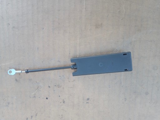 Трос замку капота AUDI R8 420823543A