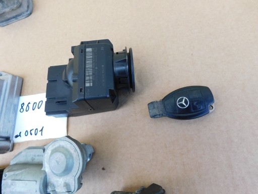 ignition key lock cylinder zamkow rygiel komplet Sprinter 906 OEM A9069008600
