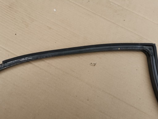 gasket door right front MERCEDES W124 rubber