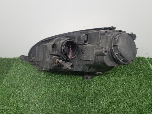 far desna prednja VOLKSWAGEN GOLF 5 1EG247007-18