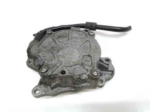 pumpa VACUM 03L145100F 2.0 TDI Skoda Superb II (2008-2015)