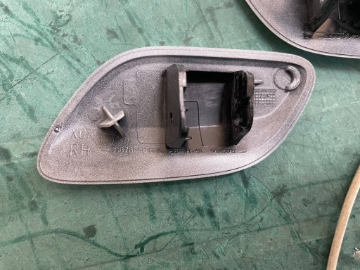 spoiler of the washer front VOLVO XC70 30678679 30678680 original @A