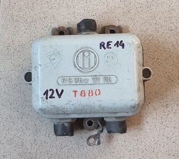 Регулятор напряжения RE14 12V
