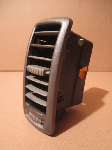 TRAFIC VIVARO PRIMASTAR ВЕНТИЛЯЦІЙНА РЕШІТКА