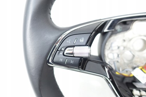 lenkrad MULTIFUNKCYJNA SKODA OCTAVIA IV 4 5E3