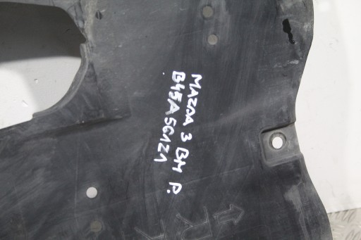 cover chassis right rear part MAZDA III 3 BM B45A56121