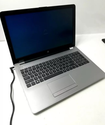 LAPTOP HP 3168NGW /AMD A6-9225 RADEON R4/WIN 10 HOME /4GB/1TB