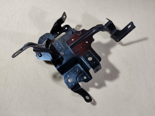 INFINITI Q50 13-лапа кронштейн крепление