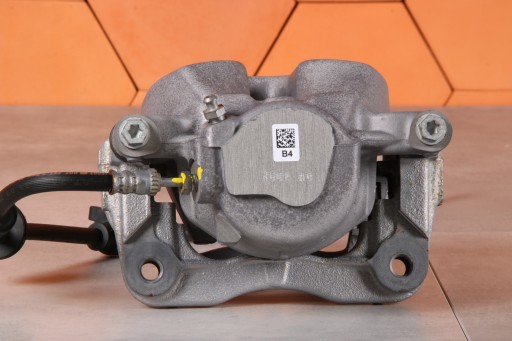 BMW G30 G31 caliper brake right front front 6872800 60/24/330 20 km !!