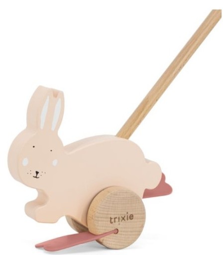 Trixie baby drevený tlačný králik ružový zajačik s palicou na tlačenie