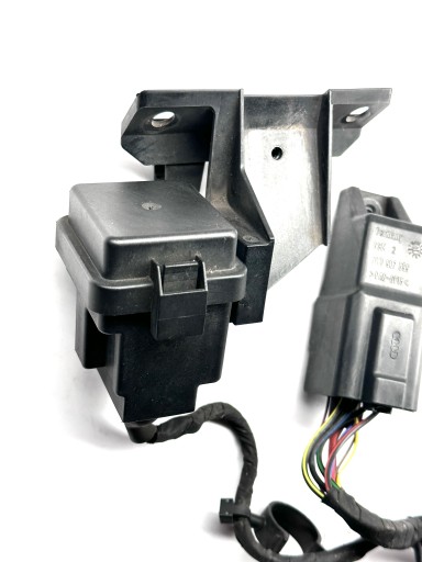 AUDI A4 B9 A5 8W F5 relay plugs ZAROWYCH 8W0907599 0281003038 03890728