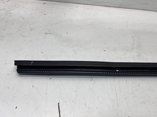 moulding dust windows left front AUDI Q7 4M 4M0837479
