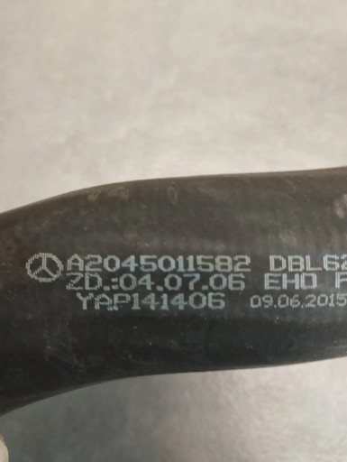 Mercedes-Benz CLS C218 hose pipe radiator A2045011582
