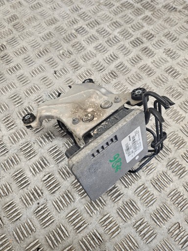 pump control unit ABS 6893769 BMW G30 G31 530E 17